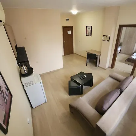 Twain Apart&rooms
