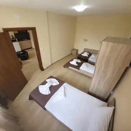 Twain Apart&rooms Aparthotel