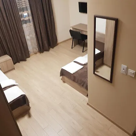 Twain Apart&rooms