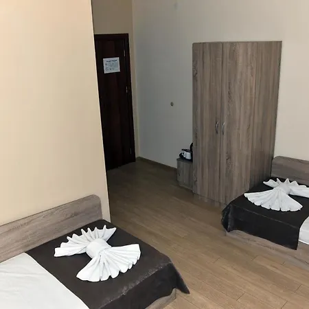 Twain Apart&rooms Aparthotel 3*