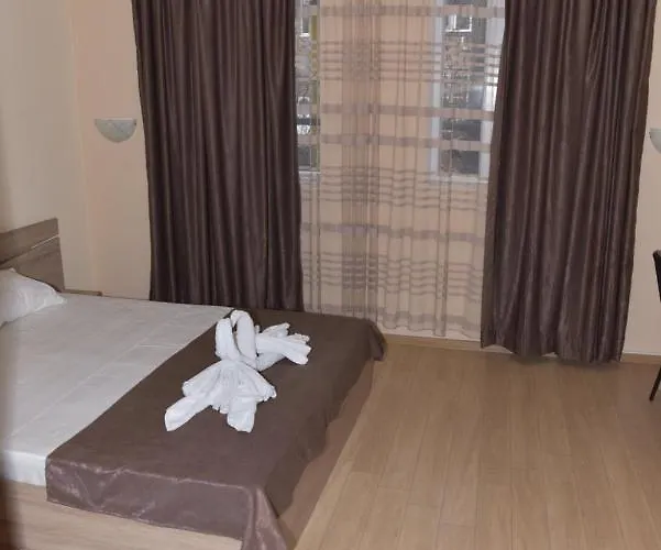 Twain Apart&rooms 3*