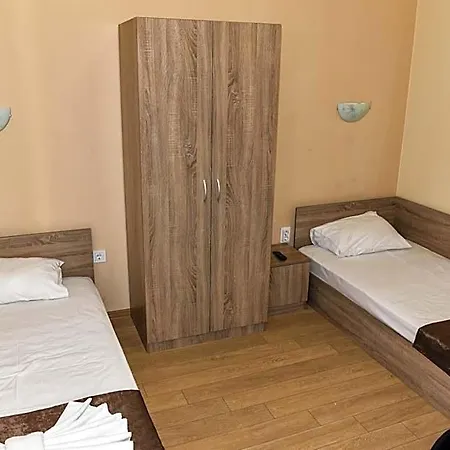 Twain Apart&rooms 3*