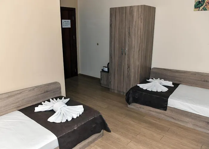 Twain Apart&rooms Aparthotel 3*